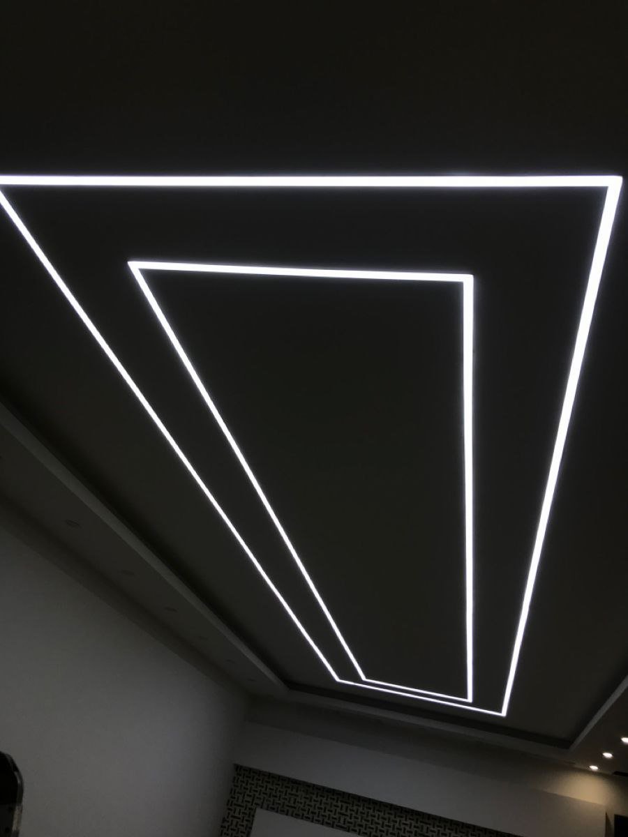 خدمة خطوط هندسية مضيئة ضمن قسم جبس امبورد