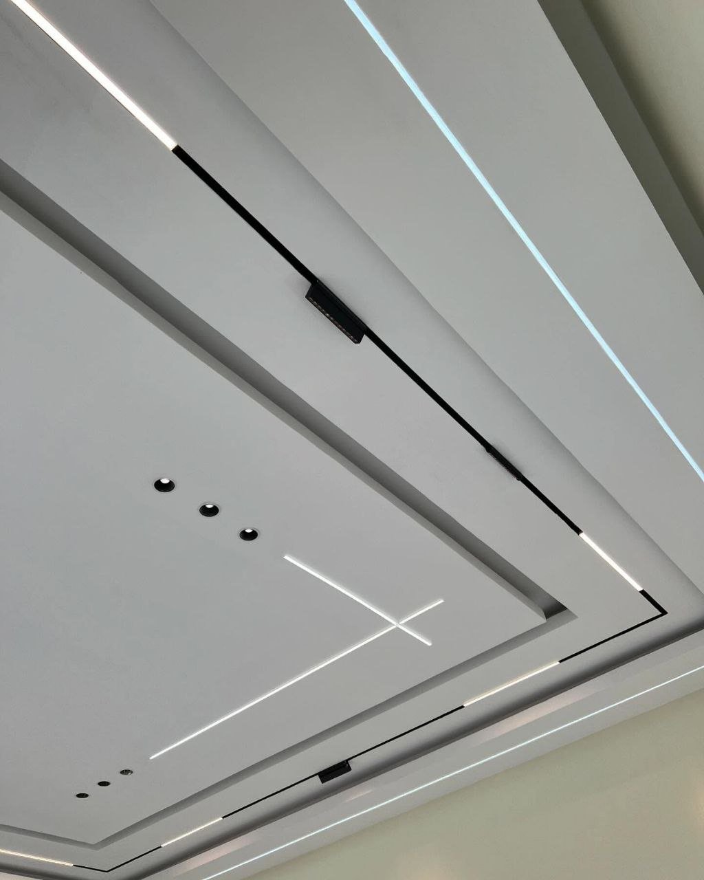 خدمة تناغم الخطوط المضيئة ضمن قسم جبس امبورد